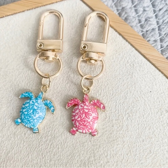 1pc Hawaiian Turtle Keychain - Picture 4 of 6